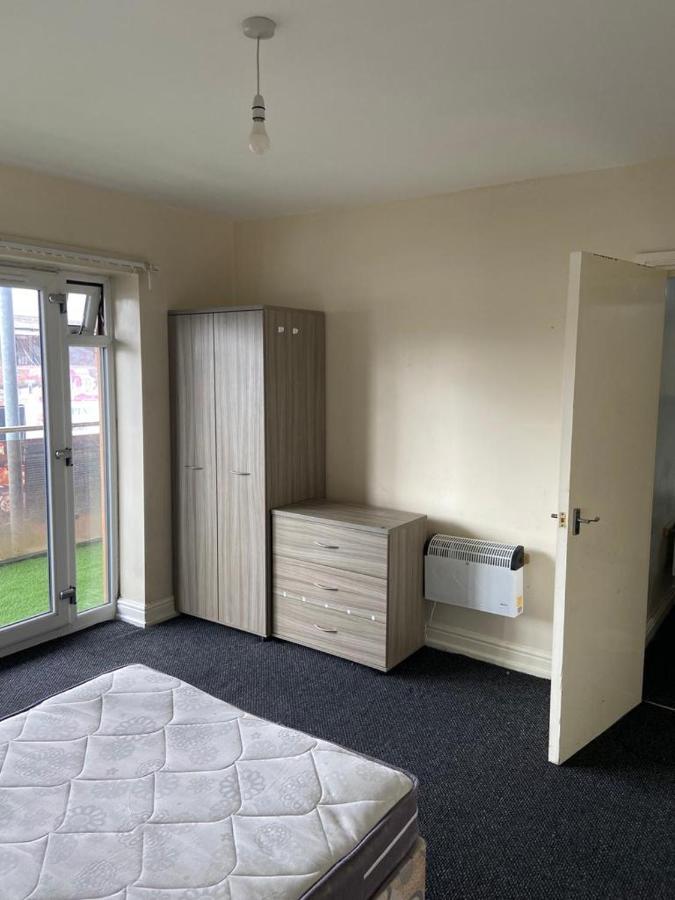 Cosy Living Apartment Camberley Exterior photo